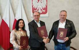Podpisanie umowy dot. Poprawy efektywności energetycznej budynku Urzędu Gminy Orły 1