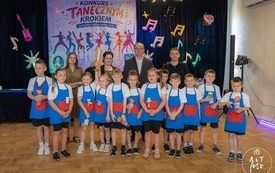 V Gminny Konkurs Taneczny w Zadąbrowiu 17