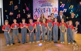 V Gminny Konkurs Taneczny w Zadąbrowiu 40