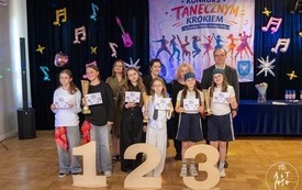 V Gminny Konkurs Taneczny w Zadąbrowiu 43