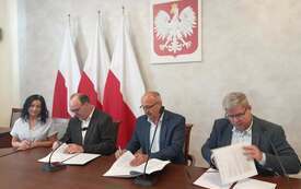 Umowa dot. poprawy efektywności energetycznej budynku Urzędu Gminy Orły 4