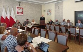 Jednogłośnie wotum zaufania i absolutorium dla W&oacute;jta Gminy Orły! 8