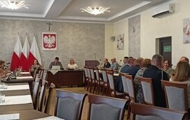 Jednogłośnie wotum zaufania i absolutorium dla W&oacute;jta Gminy Orły! 17