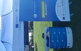 Kampania informacyjno-edukacyjna podczas dożynek gminnyych w Zadąbrowiu 1