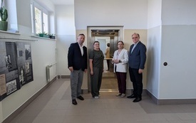 Poprawa dostępności do budynk&oacute;w użyteczności publicznej na terenie Gminy Orły_12