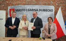 Podpisanie umowy dot. usuwania wyrob&oacute;w azbestowych z terenu Gminy Orły 3